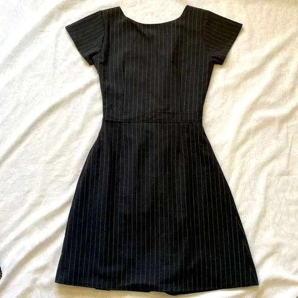Black and white pinstripe dress - Picture 8 of 8